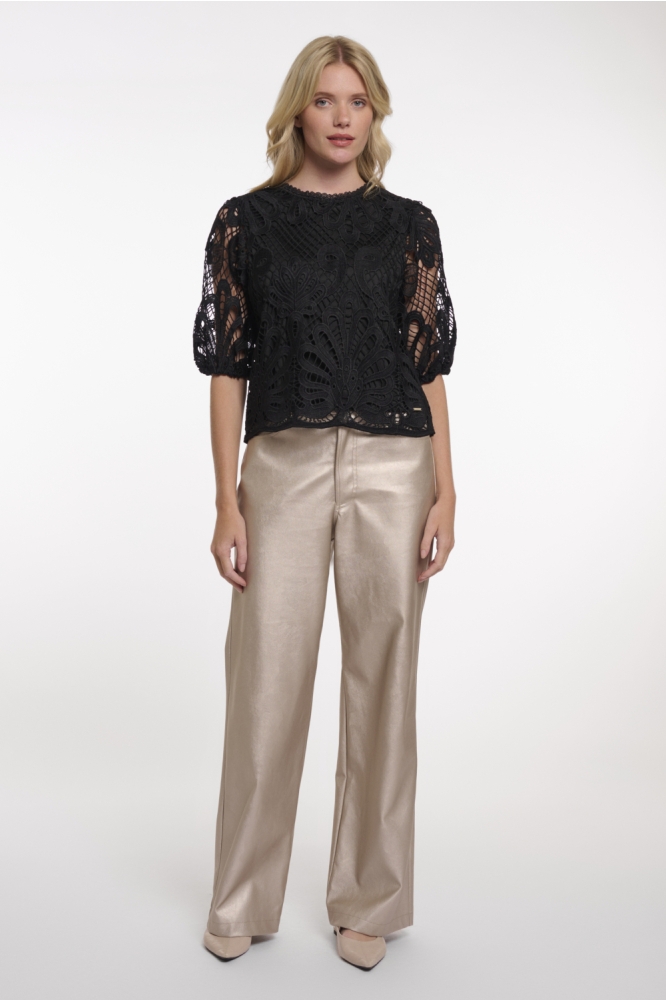 Rino & Pelle zwarte dames t-shirt | Model