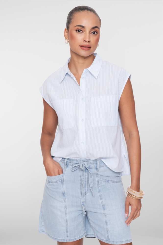 Geisha blauwe dames blouse | Model vooraanzicht