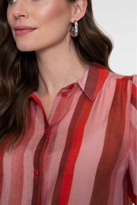 Geisha rode dames blouse | Kleurstaal