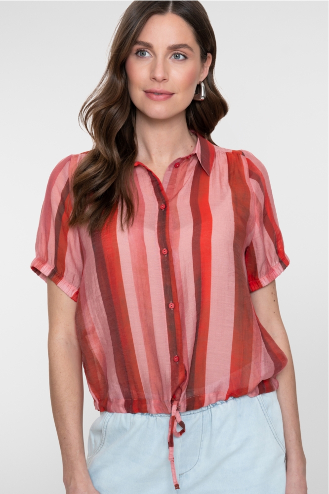 Geisha rode dames blouse | Model vooraanzicht