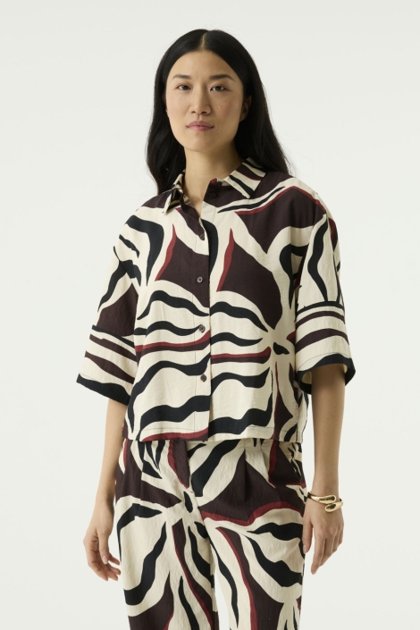 Garcia beige dames blouse | Model vooraanzicht
