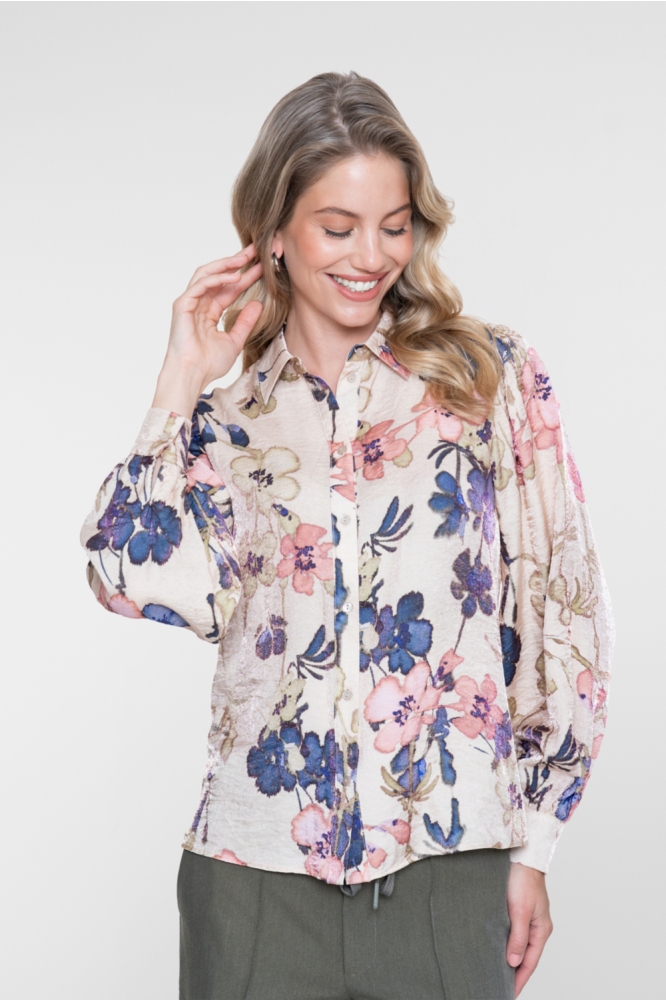 Geisha zand dames blouse | Model vooraanzicht