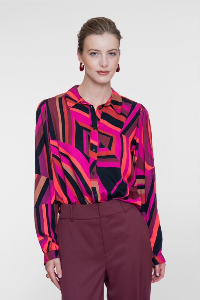 Geisha multi color dames blouse | Model vooraanzicht