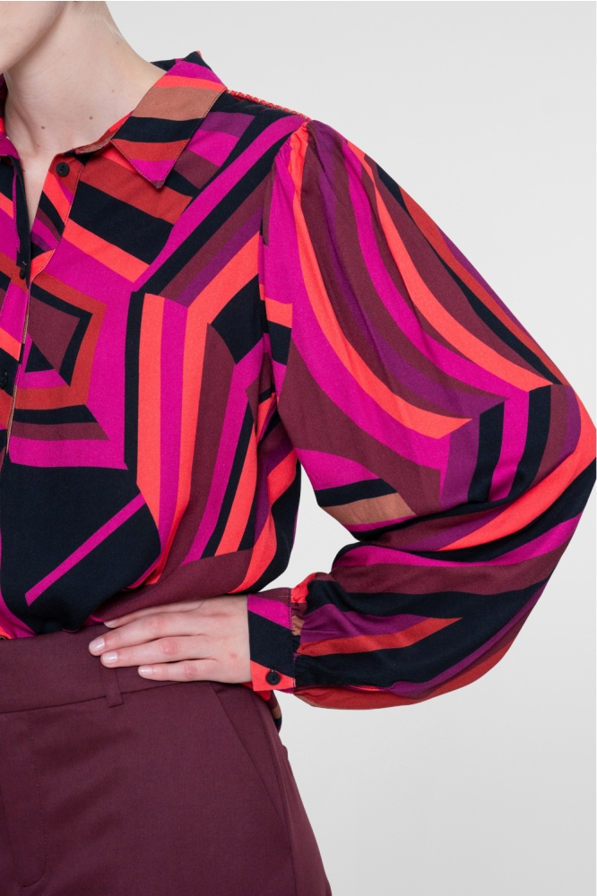 Geisha multi color dames blouse | Close up