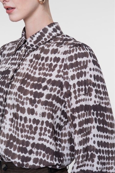 Geisha bruine dames blouse | Close up