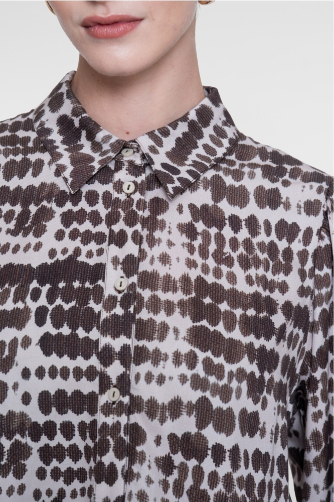 Geisha bruine dames blouse | Close up