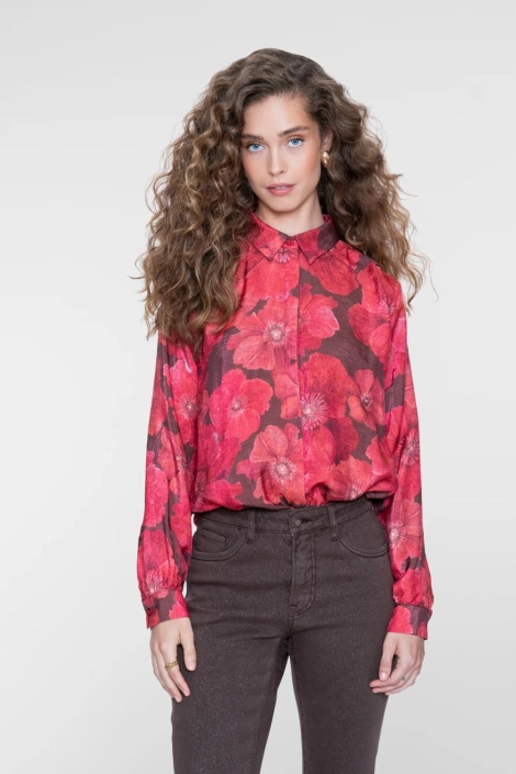 Geisha bruine dames blouse | Model vooraanzicht