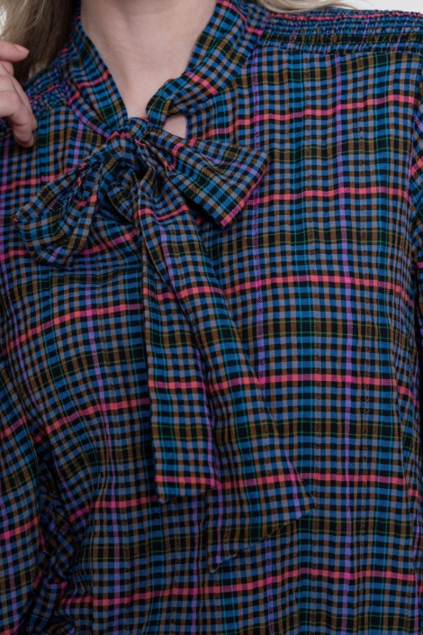 Geisha blauwe dames blouse | Close up