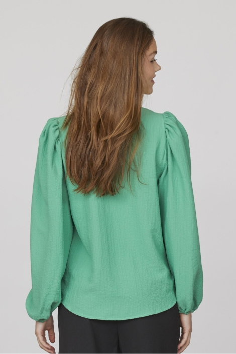 SisterS point groene dames blouse | Model achteraanzicht
