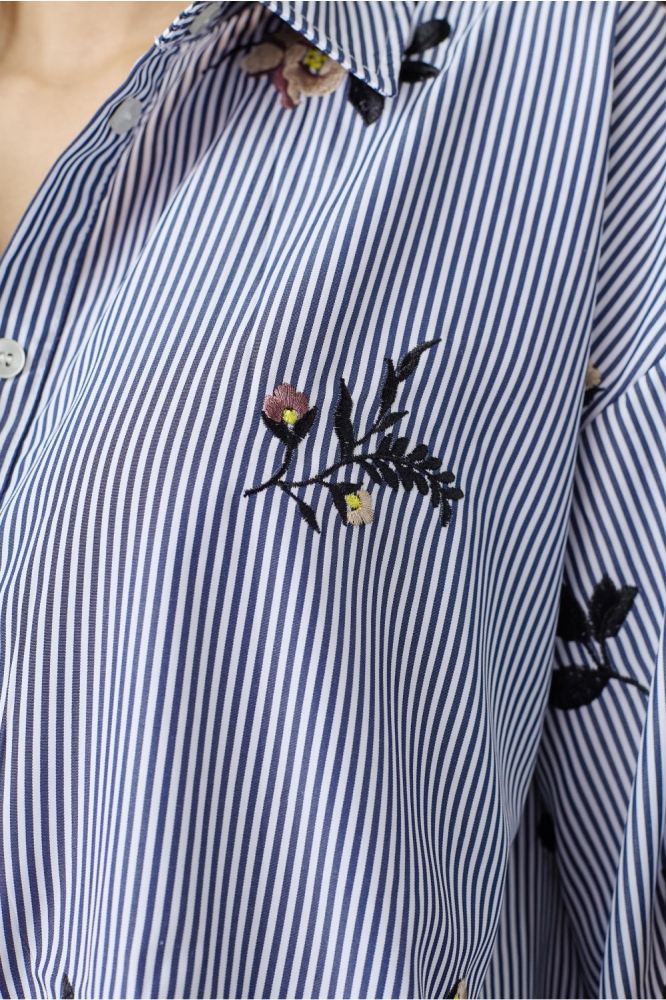 SisterS point blauwe dames blouse | Close up