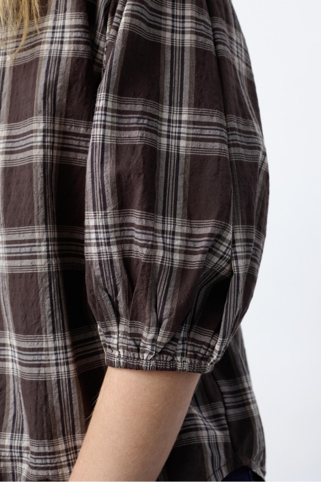 SisterS point bruine dames blouse | Close up