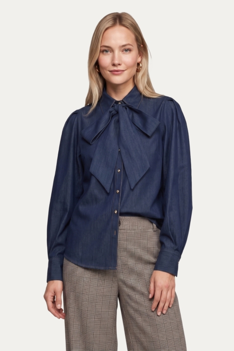 C&S The Label blauwe dames blouse | Model vooraanzicht