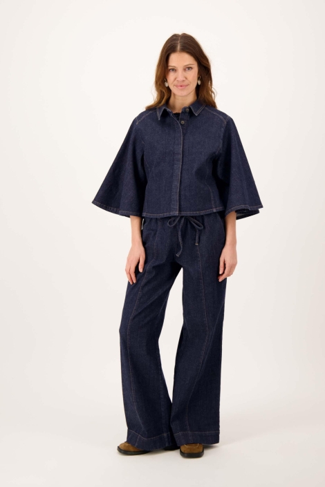Zusss blauwe dames blouse | Model