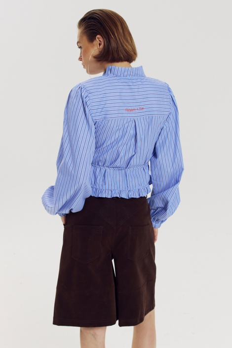 Harper & Yve blauwe dames blouse | Model achteraanzicht