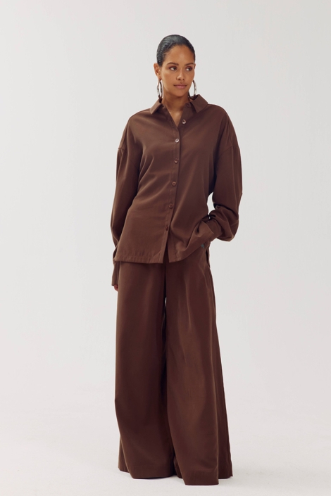 Harper & Yve bruine dames blouse | Model