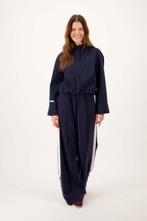 Zusss blauwe dames blouse | Model