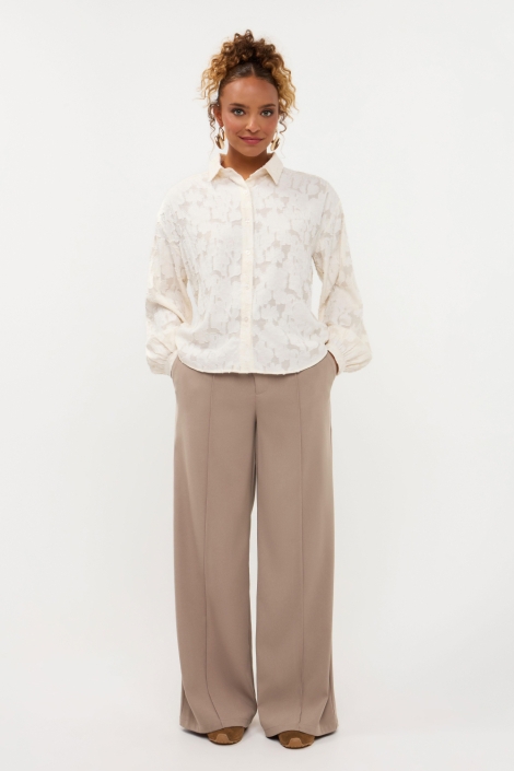 Ydence ecru dames blouse | Model