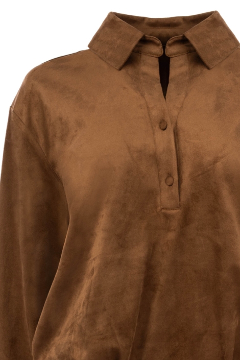 NED bruine dames blouse | Close up