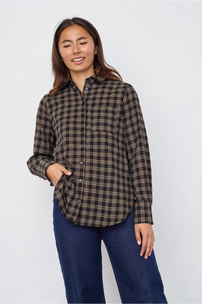SisterS point zwarte dames blouse | Model vooraanzicht