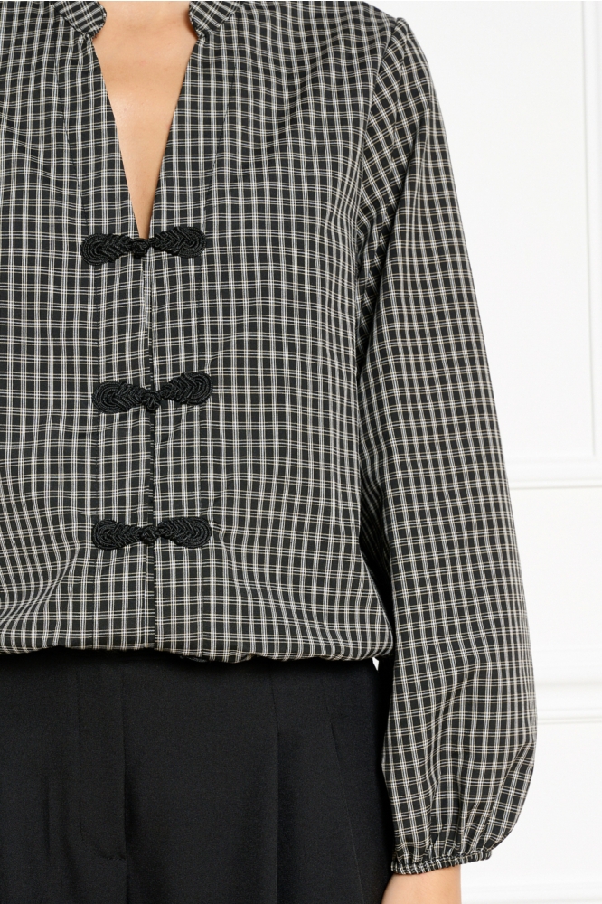 LolaLiza zwarte dames blouse | Close up