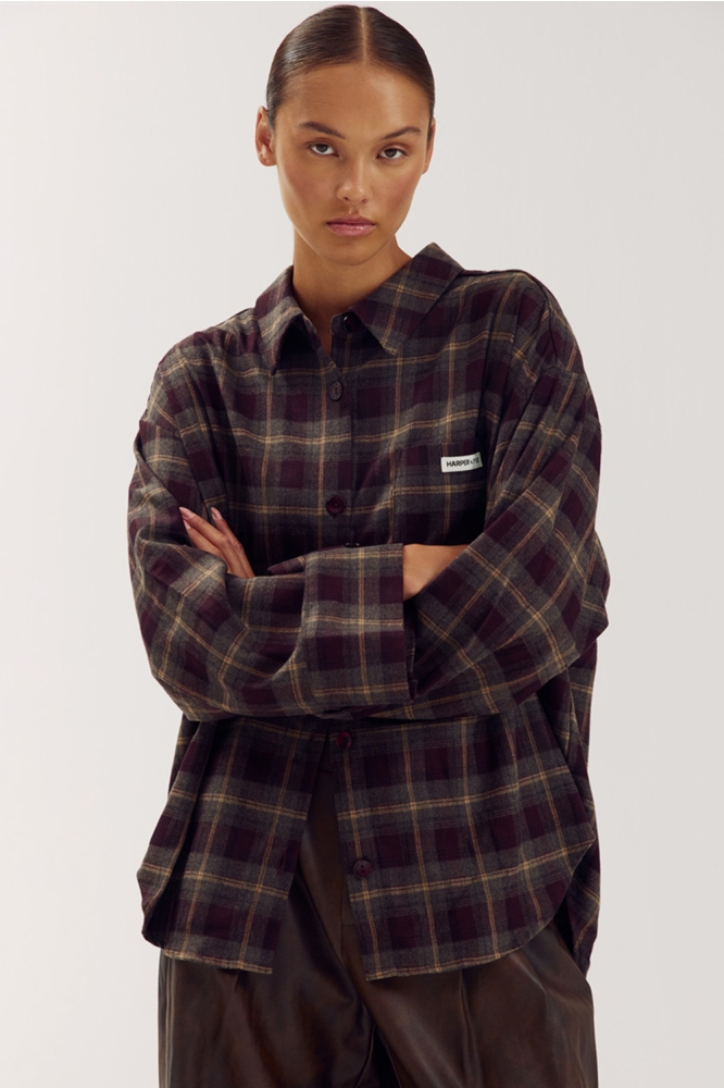 Harper & Yve bordeaux dames blouse | Model vooraanzicht