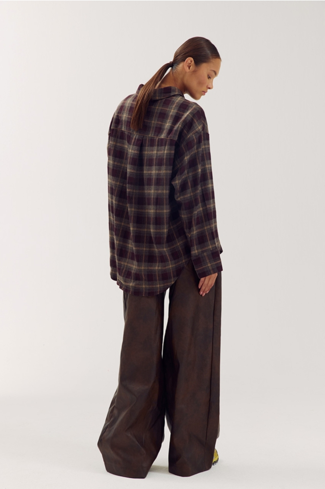 Harper & Yve bordeaux dames blouse | Model