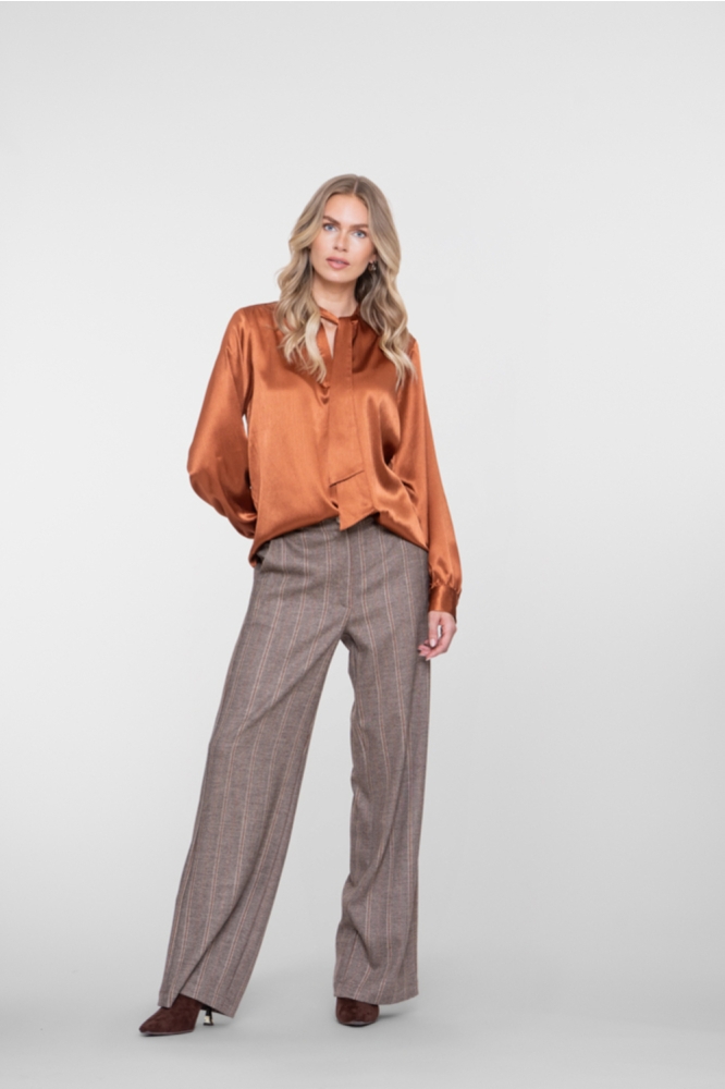 Geisha koperen dames blouse | Model