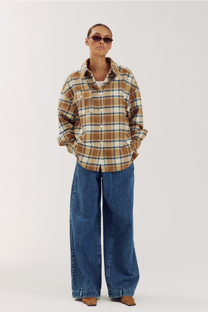 Harper & Yve camel dames blouse | Model