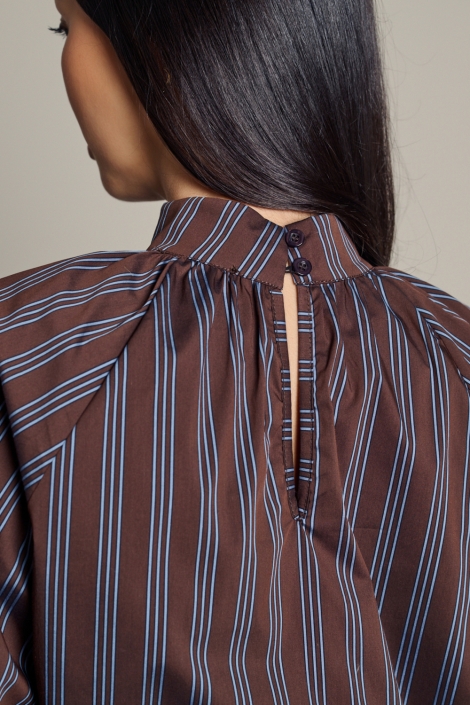 LolaLiza bruine dames blouse | Close up