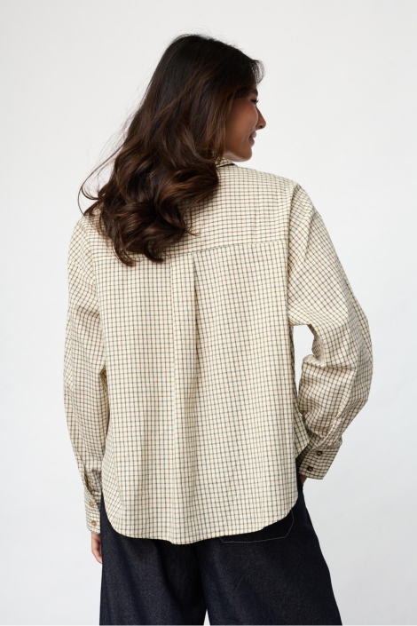 SisterS point ecru dames blouse | Model achteraanzicht