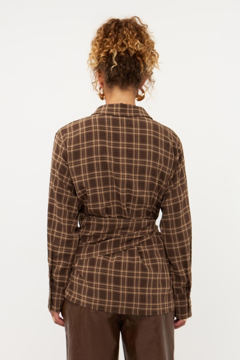 Ydence bruine dames blouse | Model achteraanzicht
