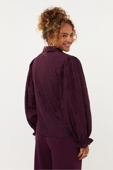 Ydence paarse dames blouse | Model zijaanzicht