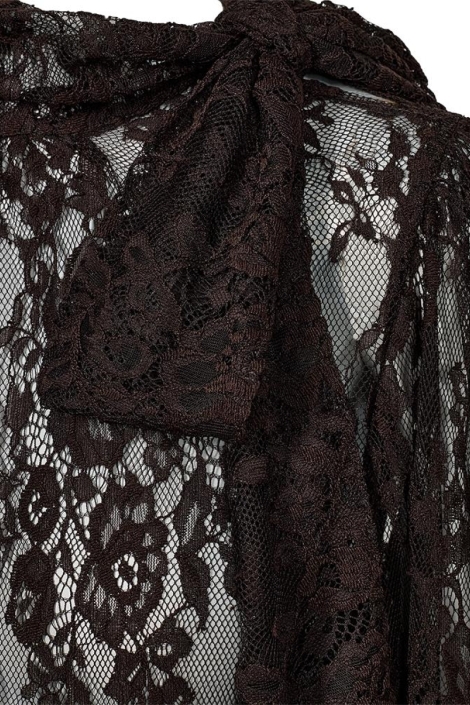 Freequent bruine dames top | Close up