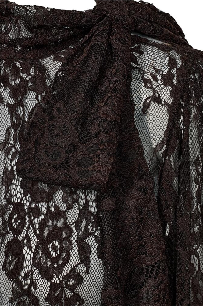Freequent bruine dames top | Close up