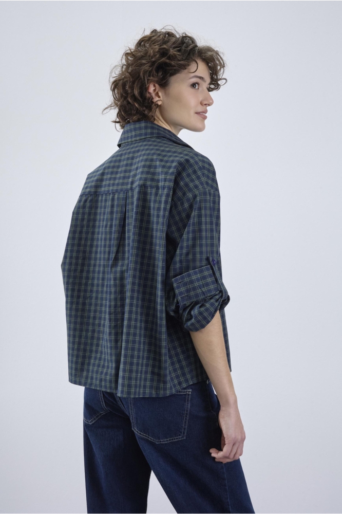 SisterS point groene dames blouse | Model achteraanzicht
