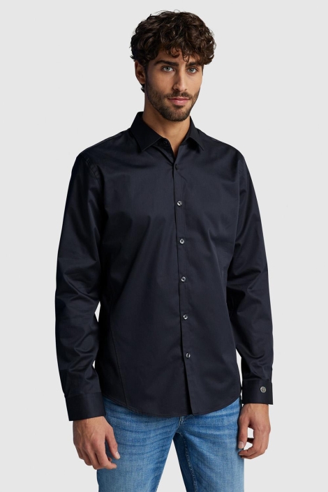 Cast Iron zwarte heren overhemd | Model vooraanzicht