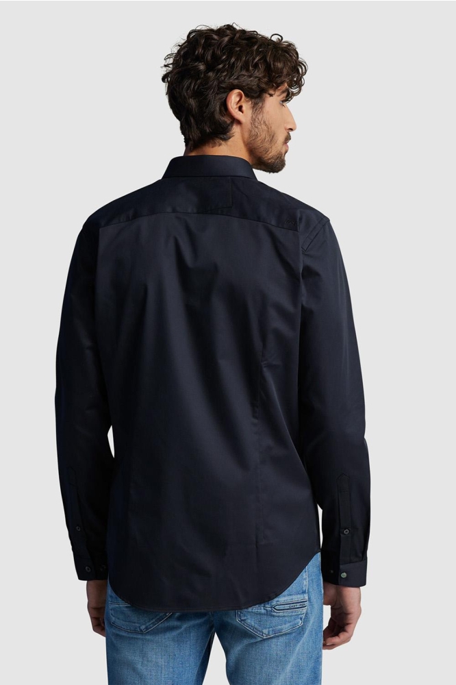 Cast Iron zwarte heren overhemd | Model achteraanzicht