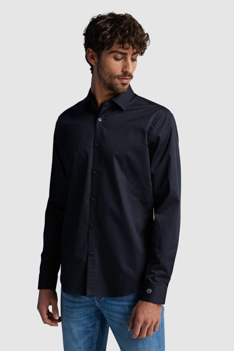 Cast Iron zwarte heren overhemd | Model vooraanzicht