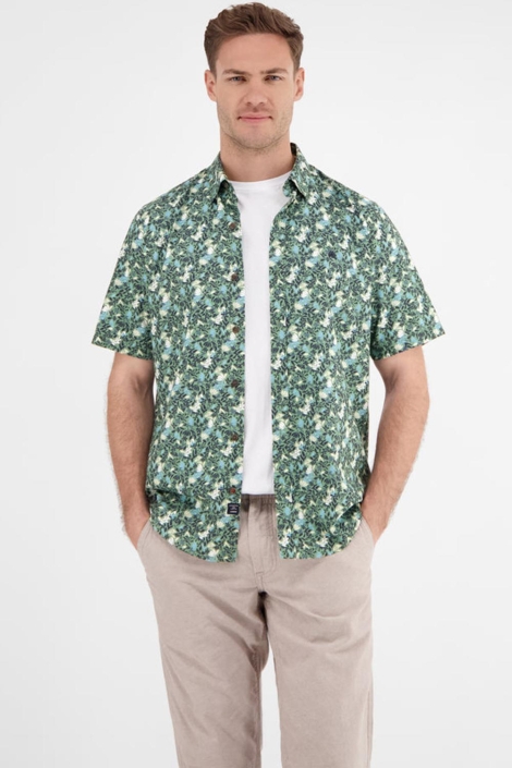 Lerros groene heren overhemd | Model vooraanzicht