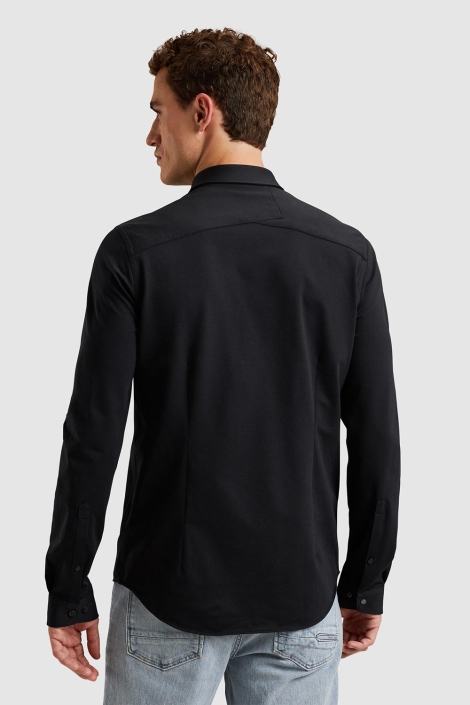 Cast Iron zwarte heren overhemd | Model achteraanzicht