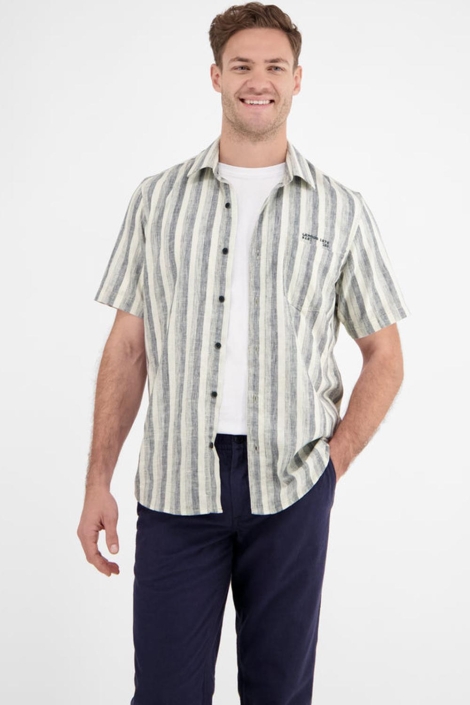 Lerros blauwe heren overhemd | Model vooraanzicht