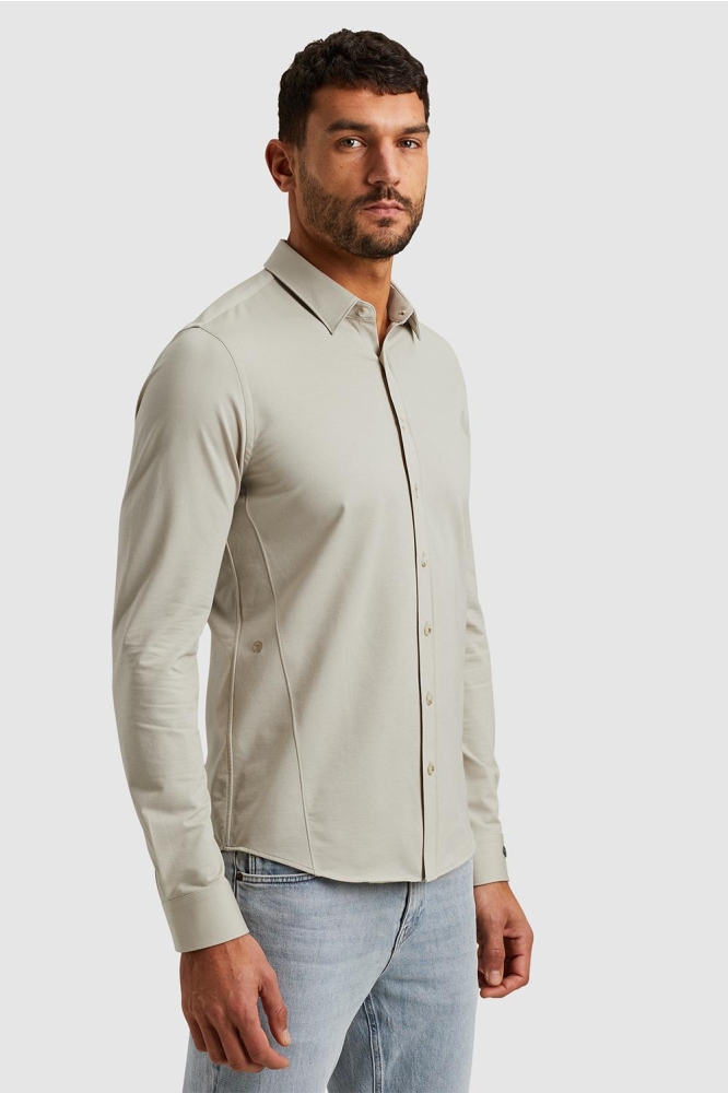 Cast Iron beige heren overhemd | Model zijaanzicht
