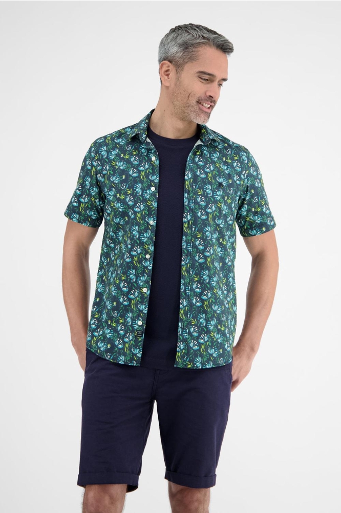 Lerros blauwe heren overhemd | Model vooraanzicht