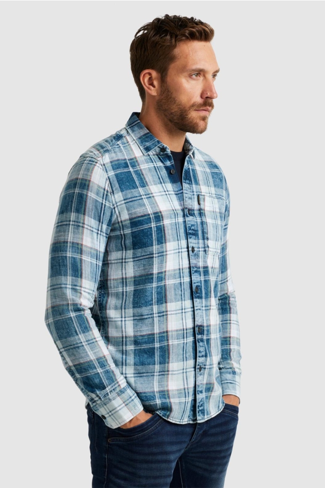 PME legend blauwe heren overhemd | Model zijaanzicht