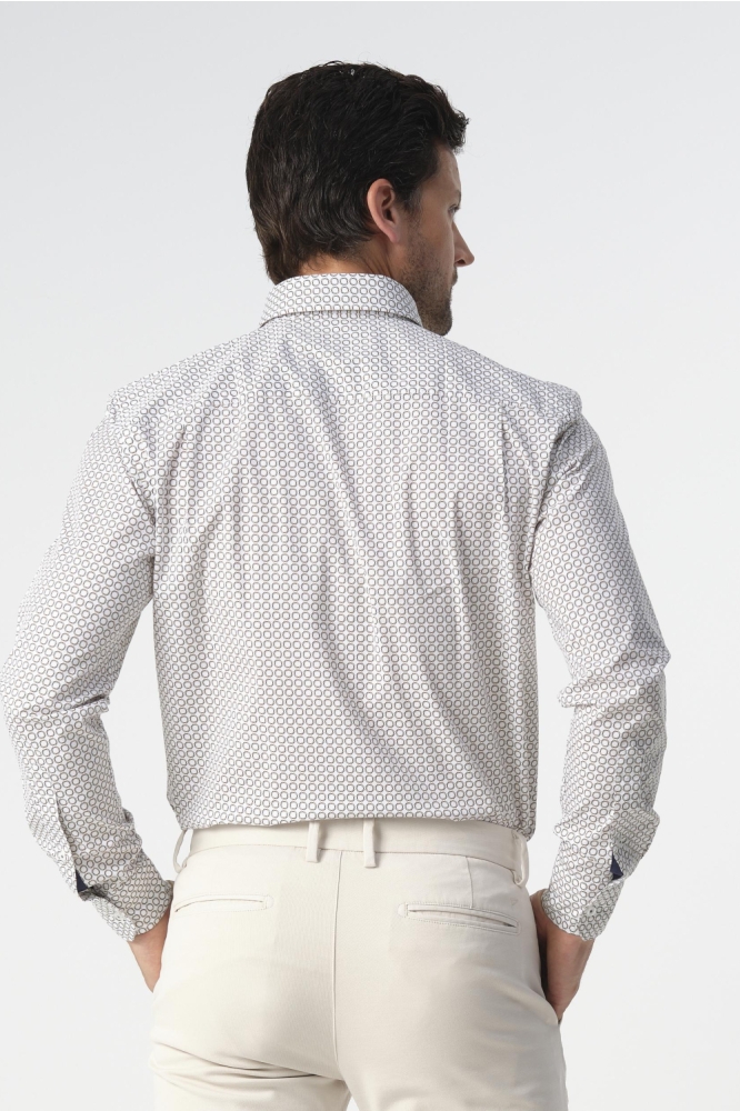 Campbell witte heren overhemd | Model achteraanzicht