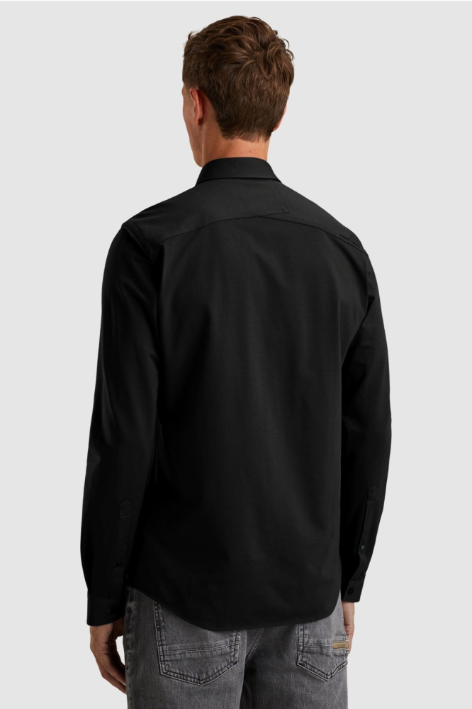 Cast Iron zwarte heren overhemd | Model achteraanzicht