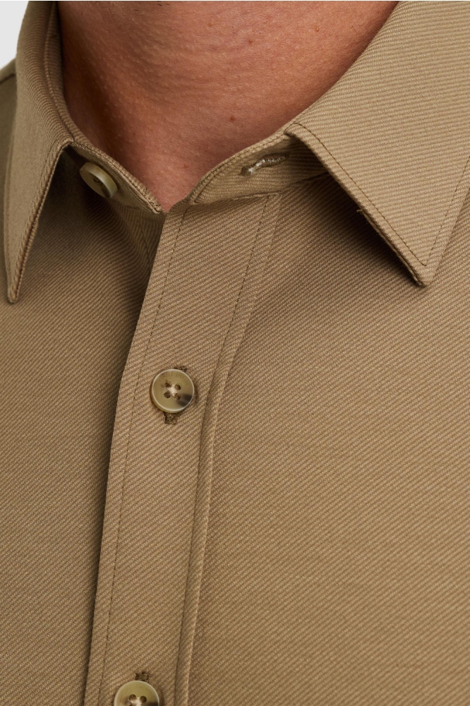 Cast Iron beige heren overhemd | Close up
