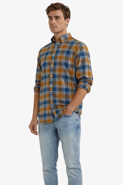 McGregor camel heren overhemd | Model vooraanzicht