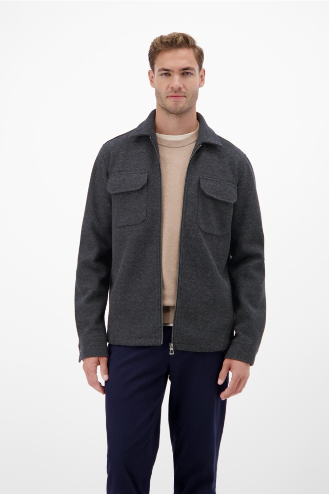 Lerros blauwe heren overhemd | Model vooraanzicht