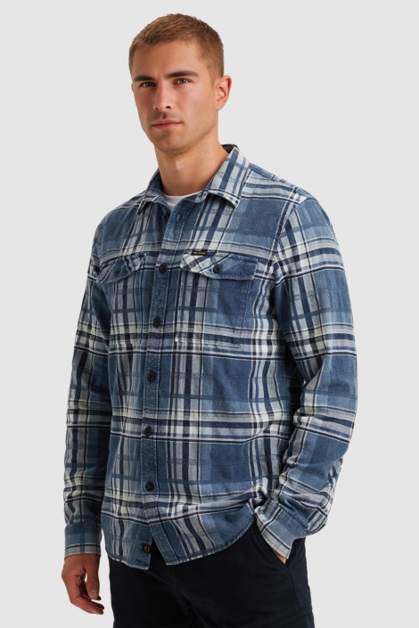 PME legend blauwe heren overhemd | Model zijaanzicht